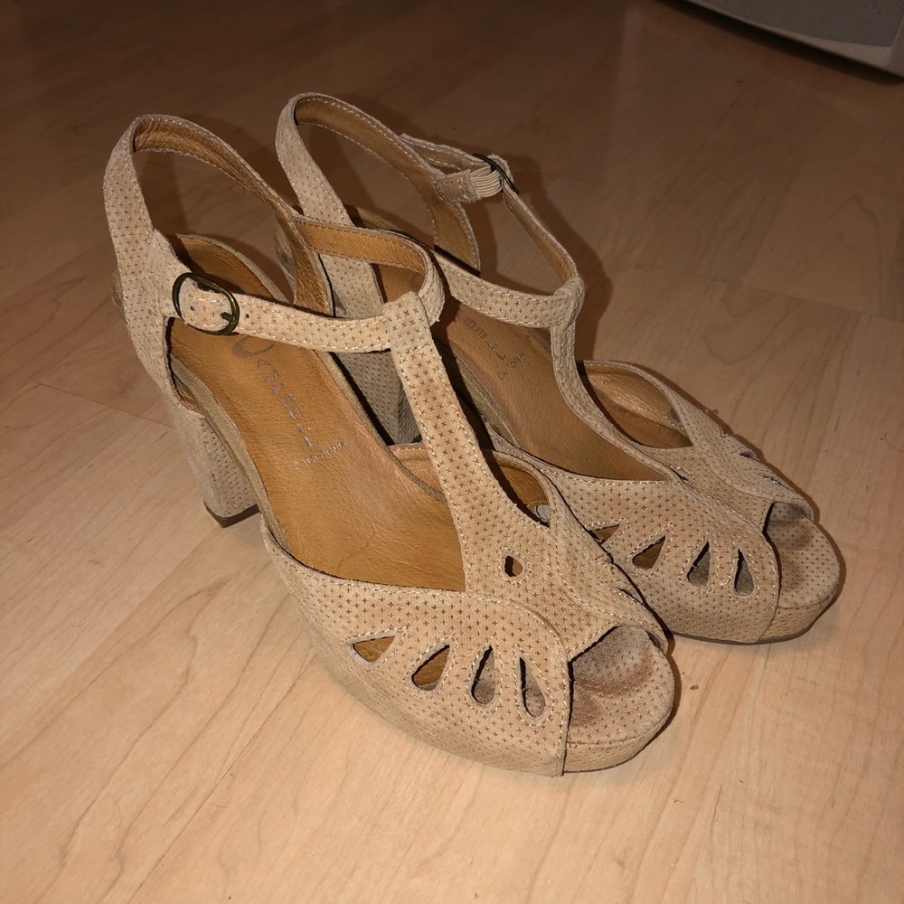jeffrey campbell havana label peep-toe heels